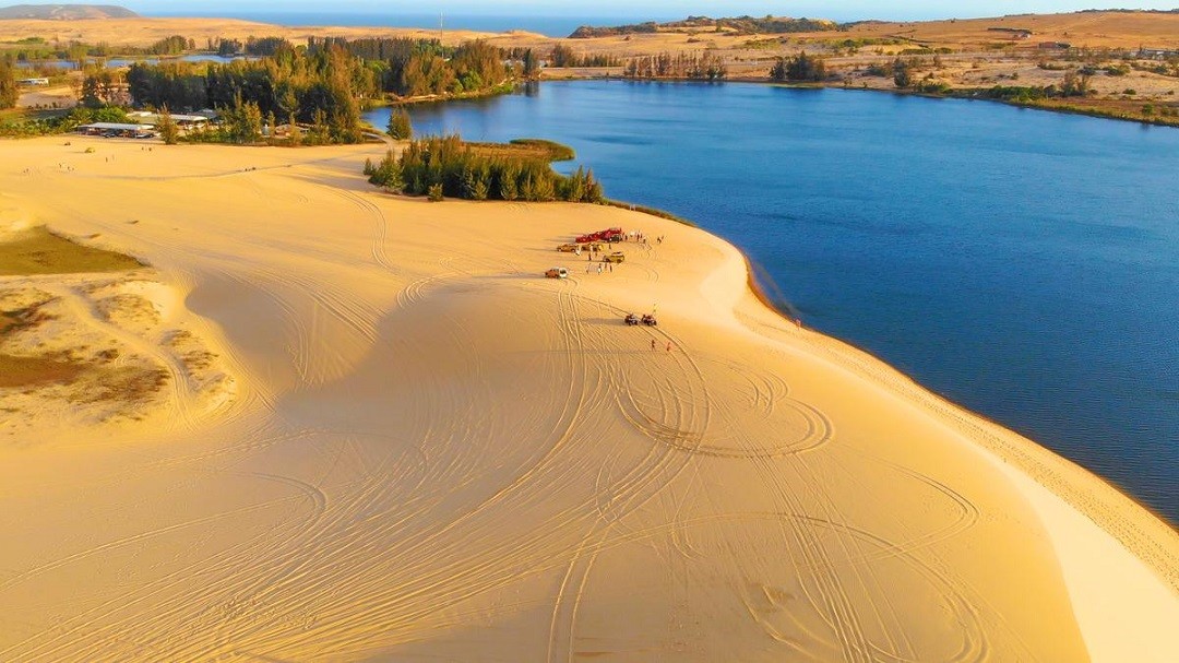 Thuê xe đi Mũi Né, Phan Thiết từ Sài Gòn – giá rẻ, xe đời mới