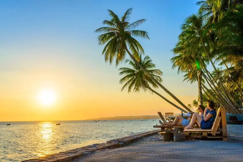 Thuê xe 4 chỗ đi Mũi Né – Phan Thiết giá rẻ, xe đời mới